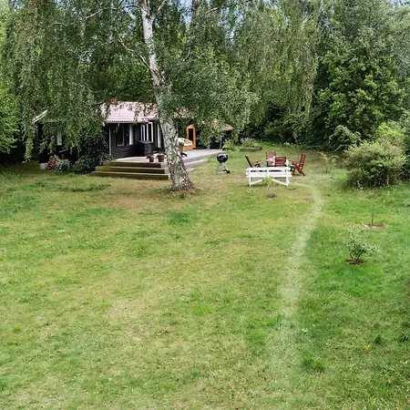 60s House In A Flower-rich Garden In Kulhuse