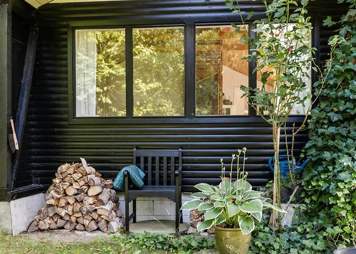 60s House In A Flower-rich Garden In 度假居 *
